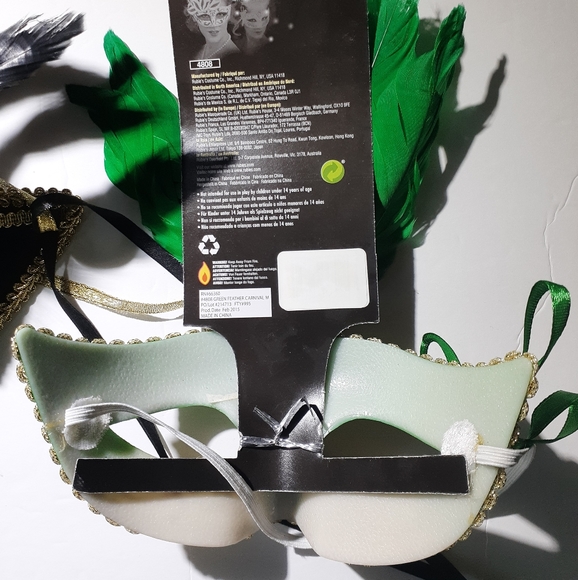 HIS & HER'S MASQUERADE SET - Picture 3 of 11